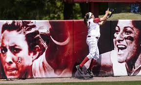 Traina, big homer push No. 7 Alabama softball to series win over Georgia in  final home weekend