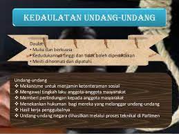Demokrasi harus berlandaskan kedaulatan hukum dan persamaan setiap warga negara tenpa mebedakan latar. Pengajian Malaysia 2016
