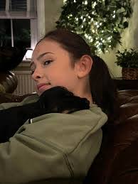 Rachael Rossiter's Instagram, Twitter & Facebook