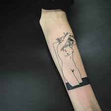 1 743 Likes 10 Comments Vincent Denis Vincent Denis On Instagram Woman Bathing With Some Flowers On Her Head Body Art Tattoos Tattoos Tattoo Styles