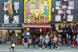 Somit verkörpert camden eine konzentrierte version des londoner straßenlebens. Die Camden Markets In London