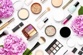 ‫منتجات التجميل جملة .. اعرف أنواعها وأهم النصائح لشرائها - All-in-One Beauty  Platform‬‎