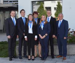 Von altersvorsorge über girokonto & kreditkarten bis versicherung: 03 09 2019 Wir Begrussen Unsere Neuen Auszubildenden Vr Bank Landsberg Ammersee Eg