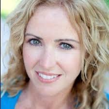 Carrie Keyes's Instagram, Twitter & Facebook