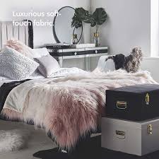 Amazon Com Beautify Pink Luxury Faux Fur Bed Throw Blanket Decorative Ideal For Sofa Bedroom A Faux Fur Throw Blanket Black And Grey Bedroom Faux Fur Bedding