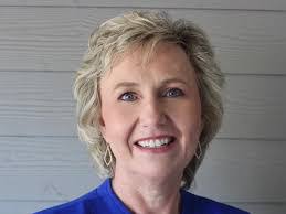 Susan Everett's Instagram, Twitter & Facebook