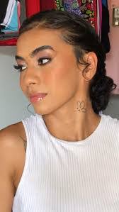 Pam Santos's Instagram, Twitter & Facebook