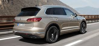With that said, each has its pros and cons vs the touareg my loaner atlas was a vr6 and fwd. Continental Conundrum 2021 Vw Atlas Cross Sport Vs New Vw Touareg Carscoops