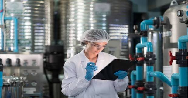 El sector de la Industria química dio empleo a 127.000 personas y decreció un 6,9% en el segundo trimestre de 2025 - Industria Química