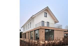Wer sich entscheidet ein haus in rosenheim zu bauen, sollte sich über seine finanziellen mittel gedanken machen, denn eine baufinanzierung ist meist eine belastung über mehrere jahrzehnte. Questarchitekten Doppelhaus In Rosenheim Haus Schmales Haus Grundrisse Schmales Langes Haus