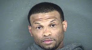 Man who escaped from KCK police last week turns himself in