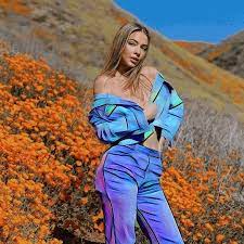 Madelyn cline is an american actress and television personality. Madelyn Cline On Instagram Only Girl Worth Simpin For Madelyncline Obx Orange Is The New Black Madeline Cline Instagram Cute Celebrities