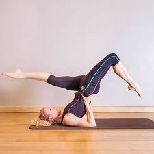 Pilates Equilibre Sur Une Main Pilate Exercices Pilates Pour Debutants Exercices De Fitness