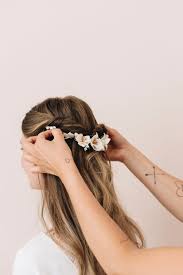 Maybe you would like to learn more about one of these? Coiffure De Mariee Une Demi Queue Torsadee Blog Mariage La Mariee Aux Pieds Nus Photos Aude Lemaitre Hmua Billy And Clyde La Mariee Aux Pieds Nus