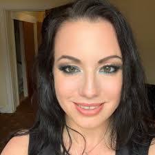 Louise Forrest's Instagram, Twitter & Facebook