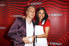 Mit seiner zweiten ehefrau amira m. Oliver Pocher Hat Er Sich Heimlich Verlobt