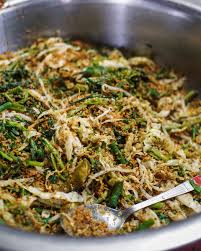/ ˌ n ɑː s i ɡ ɒ ˈ r ɛ ŋ /) refers to fried rice in both the indonesian and malay languages. Medan Juga Punya Makanan Low Budget Makanmana