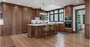 احدث مطابخ مودرن خشب 2020 لن ترى مثلها فى حياتك مجلة صور In 2020 Walnut Kitchen Cabinets Modern Wood Kitchen Walnut Kitchen