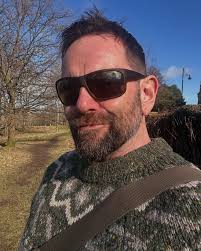 Spring is in the post. Trying to manifest its arrival anyway by wearing  sunglasses. Looking forward to dusting off the hiking boots. The sun is  shining in Glasgow and I'm completely ignoring