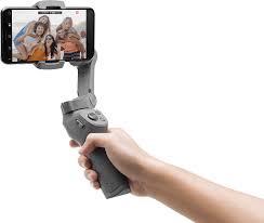 Unlike most camcorders, it incorporates a modular design, as it attaches camera gimbals to its base, which it uses to incorporate different file formats. High Quality Videos Through Intelligent Gesture Control Reichelt Magazine