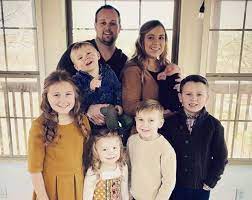 Josh duggar was arrested and taken into custody, the sun can exclusively report. Duggar Christmas Anna Josh Duggar Spend Time Away From Family For Holidays Tv Shows Ace