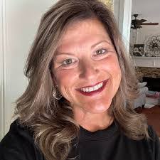 Karla Kay's Instagram, Twitter & Facebook