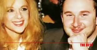 Ακολουθήστε μας στα social media. O Takhs Boygioyklakhs Mila Anoixta Gia Thn Sxesh Toy Me Ton Giannh Papamixahl