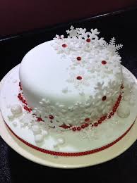 5 christmas cake with golden stars. Red White Christmas In 2020 Christmas Cake Designs Christmas Cake Decorations Christmas Wedding Cakes