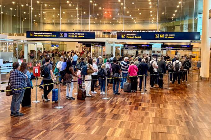 EES: Will You Wait in Line to Enter Europe…or Breeze on Through? – Travel Insights | Rick Steves Europe