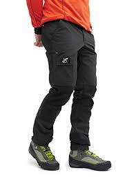 Mit knalligen farben und mustern kommen die bei revolution race stehe ich vor der qual der wahl. Www Fashn De Mode Revolutionrace Revolutionrace