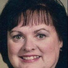 Elizabeth Melanson's Instagram, Twitter & Facebook