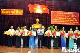 Người dân toàn tp đà nẵng không ra đường sau 20 giờ đến 6 giờ sáng hôm sau theo chỉ thị 05 của chủ tịch ubnd tp đà nẵng. Bao Ä'a Náºµng Ä'iá»‡n Tá»­