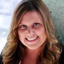 Lisa Kerr's Instagram, Twitter & Facebook