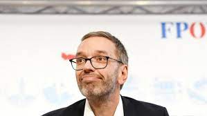 He was removed from office on 20 may 2019 in the wake of the ibiza affair, though he was not personally involved. Kickl Offiziell Ausgeliefert Jetzt Droht Ein Jahrelanger Rechtsstreit Kurier At