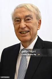 1,384 June Mchugh Photos & High Res Pictures