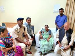 Prime minister of india www.narendramodi.in. Modi S Wife Offers Puja At Kalyaneshwari Temple Morungexpress Morungexpress Com