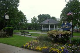In the fashion photography channel 'photo shoots'. Living In Manhasset Li Press