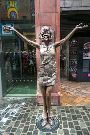 Cilla Black Back In Mathew Street Liverpool Beautiful Statue Liverpool History Liverpool City Liverpool Home
