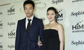 Uncles and aunties would know barbie hsu as shancai, the female lead in the hit taiwanese drama meteor garden back in 2001, when some of you weren't even born yet. Wang Xiaofei Secretly Dating Other Woman While Barbie Hsu Is Pregnant Asianpopnews