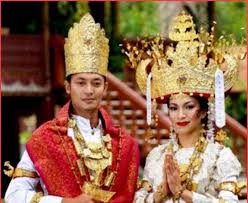 Tentu saja kartun pengantin minang png memang telah banyak dicari oleh orang di internet. Terbaru 30 Gambar Kartun Pengantin Betawi Gambar Kartun Pakaian Adat Dan Asalnya Surat Kabar Download Solution Pour Evit Pakaian Tari Gambar Kartun Gambar