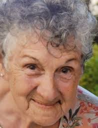 Robin Dill's Instagram, Twitter & Facebook