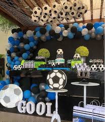 Es probable que tu pequeño bebé esté empezando a moverse por lo que querrá tocarlo todo. Decoracion De Cumpleanos Para Hombre 20197 Curso De Organizacion Del Hogar Y Decoracion De Interiores