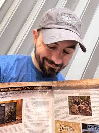 Book author from Hanover introduces themselves