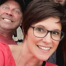 Melissa Rager (@MelissaRager)