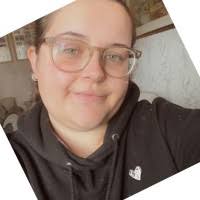 10+ "Chloe Wray" profiles