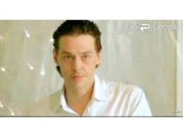 Christian aaron boulogne, photographe de 54 ans, serait le fils illégitime d'alain delon, comme l'a affirmé pendant de nombreuses années sa mère nico, chanteuse allemande avec qui le comédien. Ari Boulogne Is Alive Alain Delon Still The Best