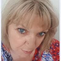 Sandy Hannah's Instagram, Twitter & Facebook