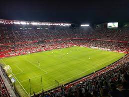 Ik hoopte hier dus op een open deur ofzo. Estadio Ramon Sanchez Pizjuan Wikipedia