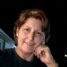 Kelly Stefanski's Instagram, Twitter & Facebook