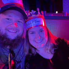 What transportation did people use from Disney to Universal?